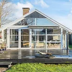 4 Star In Holiday home